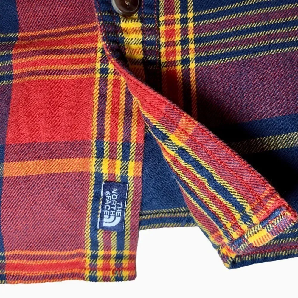 The North Face Plaid Flannel Button Down in Rust/Gold/Navy Men’s M